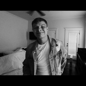 Meet your Posher, Clayton